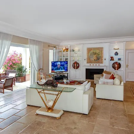 Sleeps 8 Pool Air Con Wifi * Antibes