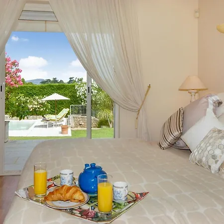 Villa Sleeps 8 Pool Air Con Wifi