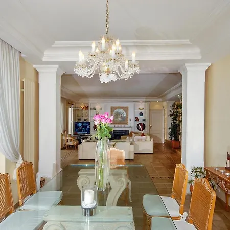 Sleeps 8 Pool Air Con Wifi * Antibes