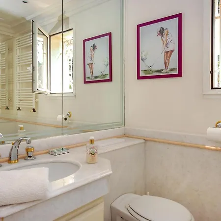 Sleeps 8 Pool Air Con Wifi * Antibes